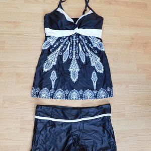 Women's XXL Black & White Tankini - Adj. Straps - Boy Shorts - New No Tag